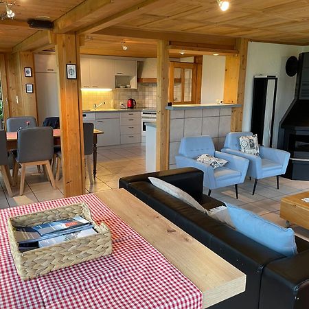 Edelweiss 4 Zi Ferienwohnung In Landhaus Frutigen Bagian luar foto