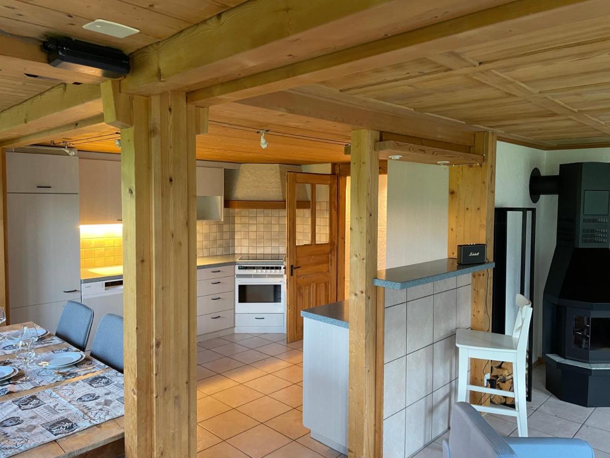 Edelweiss 4 Zi Ferienwohnung In Landhaus Frutigen Bagian luar foto