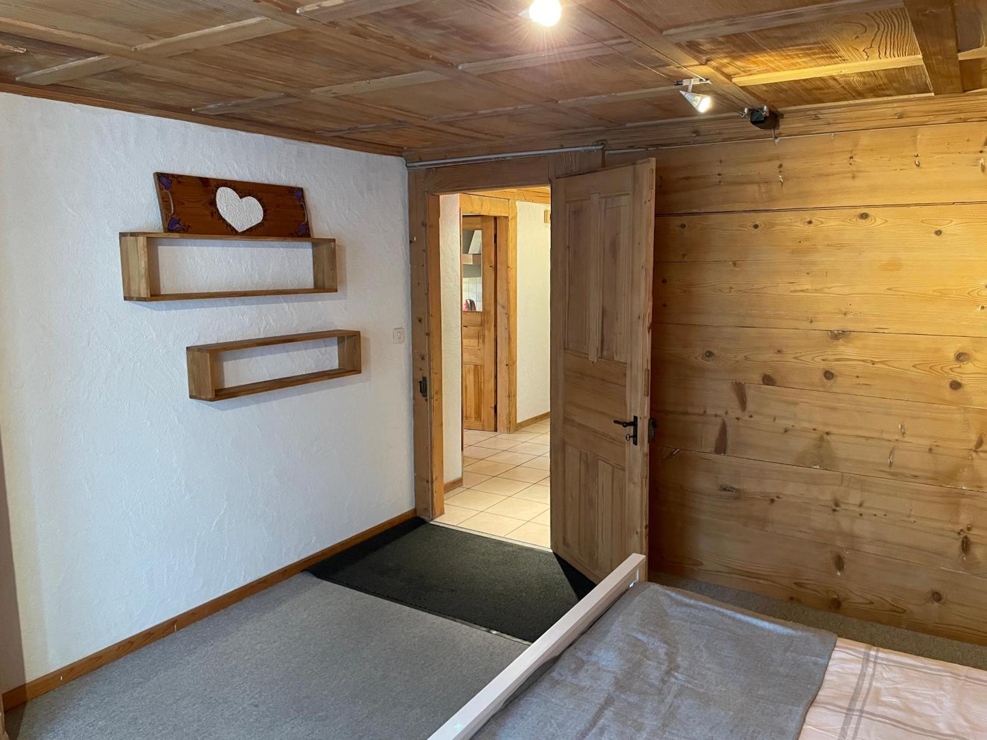 Edelweiss 4 Zi Ferienwohnung In Landhaus Frutigen Bagian luar foto