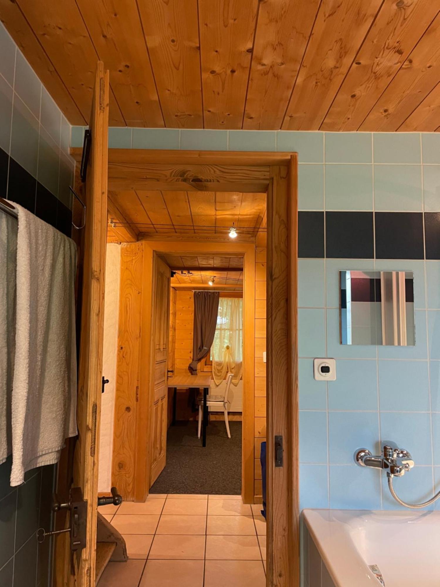 Edelweiss 4 Zi Ferienwohnung In Landhaus Frutigen Bagian luar foto